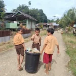 HPSN 2025: YIARI Ajak Anak-anak di Ketapang Bersih-bersih Sampah