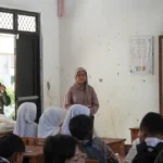 Magang di YIARI, Mengintip Kegiatan Lala Melepasliarkan Kukang Ke Hutan